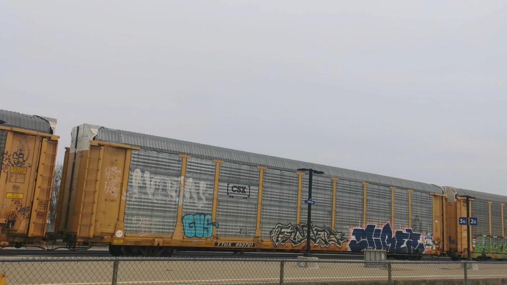 CSX B11411 (Body) TTGX 953701 (Flat)